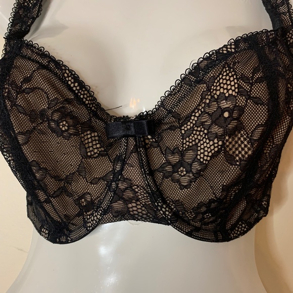 Frederick’s of Hollywood black two toned lacy underwire bra. Size 34F - Picture 3 of 9